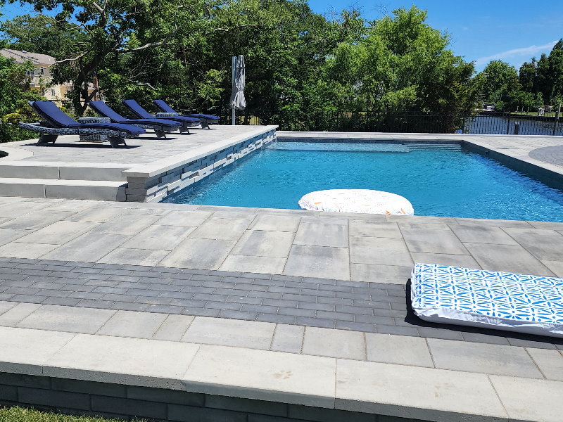 techo-bloc blu grande pavers around pool